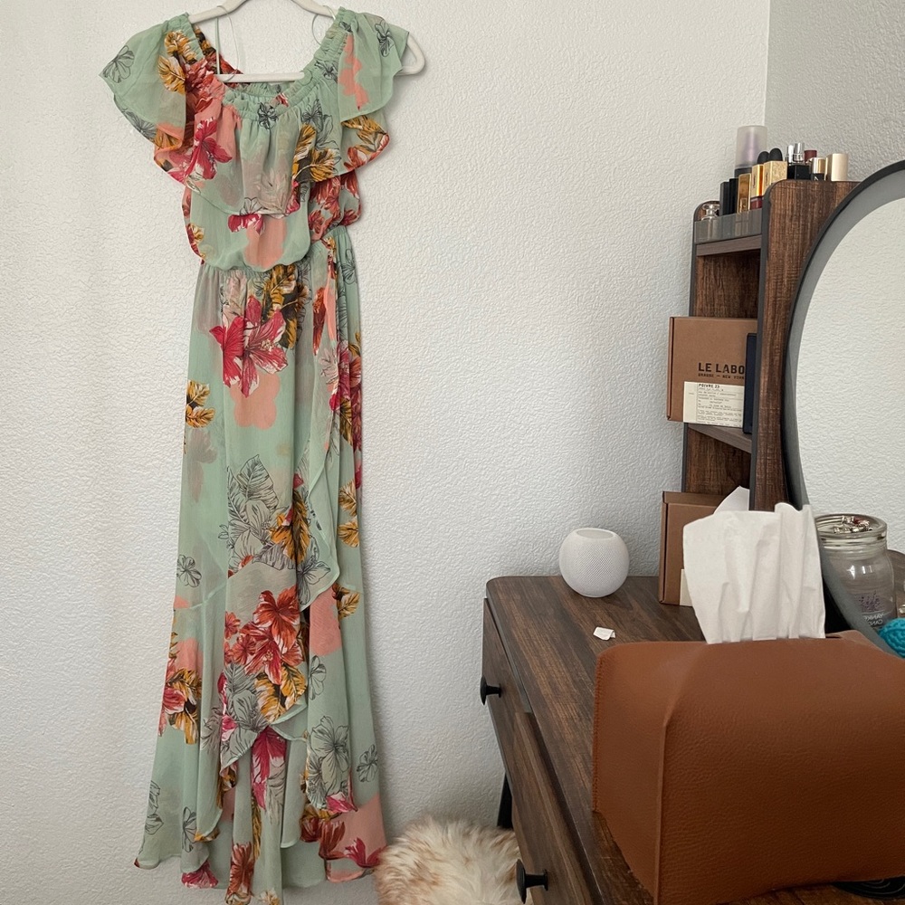 Petite Floral Maxi dress Express